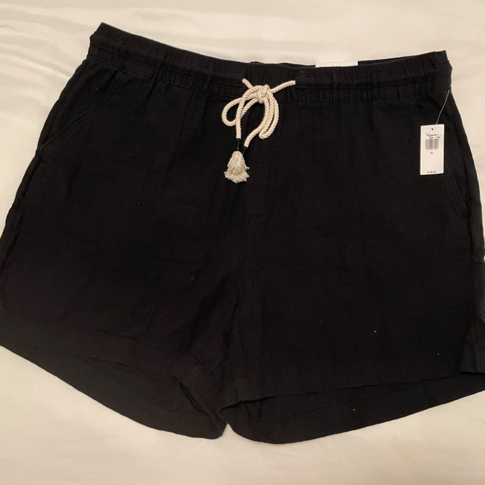 Black Old Navy XL High Rise Short NWT